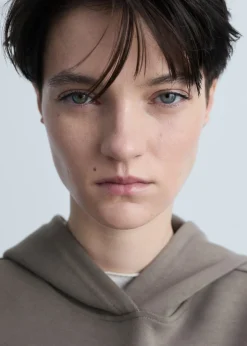 MANGO Swetry I Kardigany*Bluza oversize z kapturem