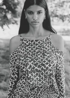 MANGO Koszule I Bluzki*Bluzka z nadrukiem i rozcięciem na dekolcie