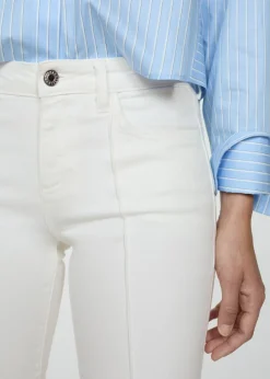 MANGO Dżinsy*Dżinsy slim capri z dekoracyjnymi szwami