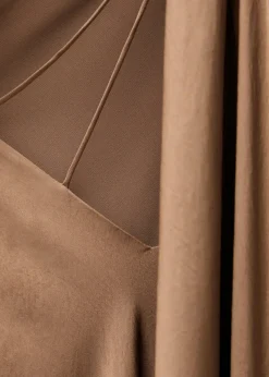 MANGO Sukienki I Kombinezony*Długa sukienka o asymetrycznym kroju z peleryną