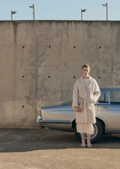 MANGO Płaszcze*Długi płaszcz oversize z dzianiny bouclé