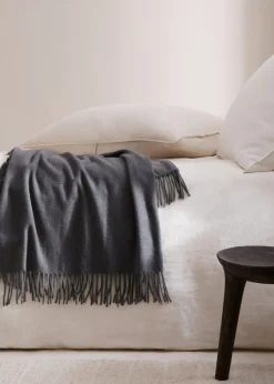 MANGO Koce|Koce*Gładki koc z frędzlami 130 x 180 cm