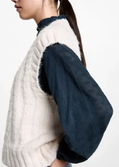 MANGO Koszule I Bluzki*Haftowana bluzka z teksturą