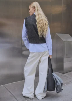 MANGO Kamizelki*Kamizelka z dzianiny z dekoltem w szpic