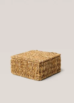 MANGO Przedmioty Do Dekoracji Salonu|Kosze Do Sypialni*Koszyk z naturalnych włókien z pokrywą 21 x 21 cm