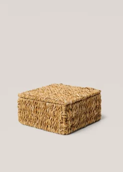 MANGO Przedmioty Do Dekoracji Salonu|Kosze Do Sypialni*Koszyk z naturalnych włókien z pokrywą 17 x 17 cm