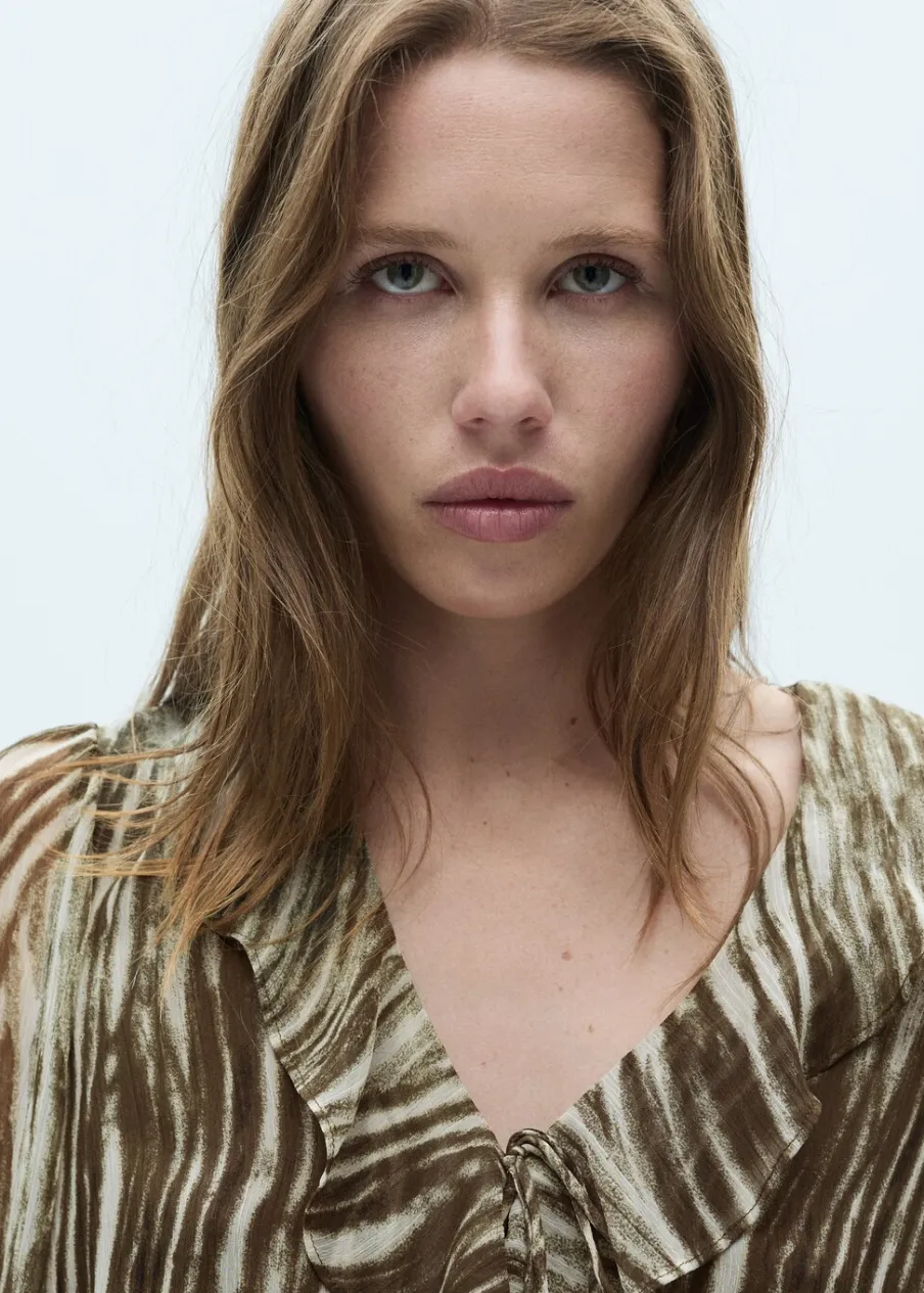 MANGO Sukienki I Kombinezony*Krótka sukienka z nadrukiem i falbankami