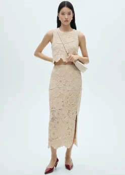 MANGO Topy*Krótki top z dzianiny szydełkowej z motywem kwiatów