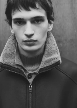 MANGO Kurtki I Koszule Wierzchnie|Płaszcze*Kurtka z imitacji skóry podszyta kożuszkiem