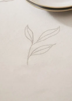 MANGO Obrusy*Obrus bawełniany z haftem w liście 170 x 250 cm