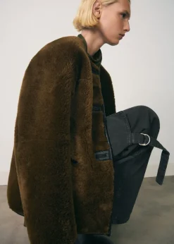 MANGO Płaszcze|Kurtki*Płaszcz z imitacji futra z aplikacjami