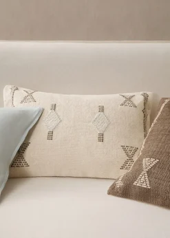 MANGO Poszewki Na Jaśki|Poszewki Na Jaśki*Poszewka na jaśka z geometrycznym haftem 40 x 60 cm