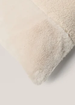 MANGO Poszewki Na Jaśki|Poszewki Na Jaśki*Poszewka na jaśka z geometryczną teksturą