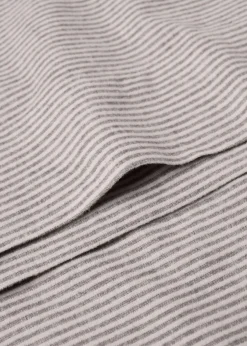 MANGO Poszewki Na Poduszki*Poszewka na poduszkę z bawełnianej flaneli w paski 45 x 110 cm