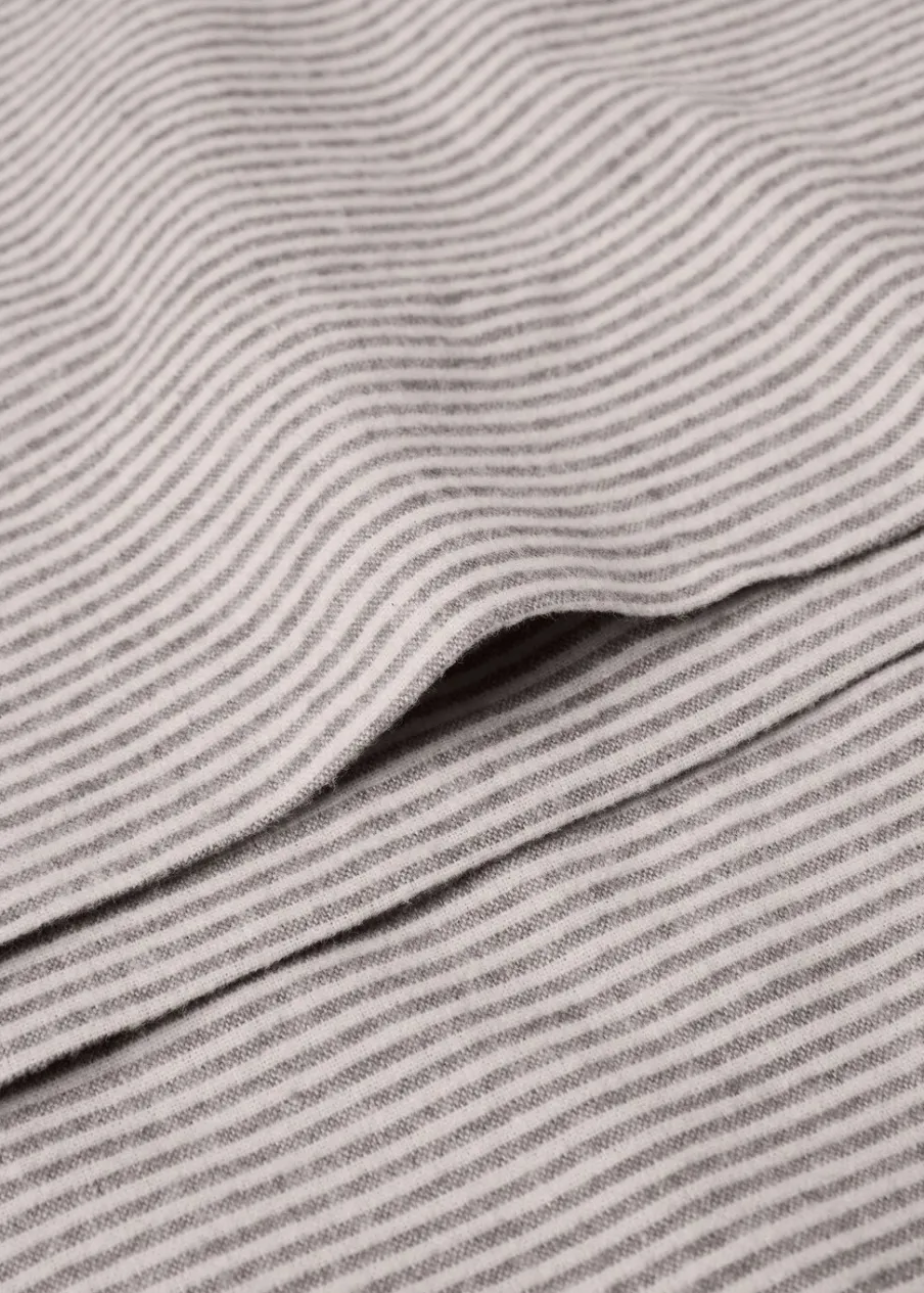 MANGO Poszewki Na Poduszki*Poszewka na poduszkę z bawełnianej flaneli w paski 45 x 110 cm