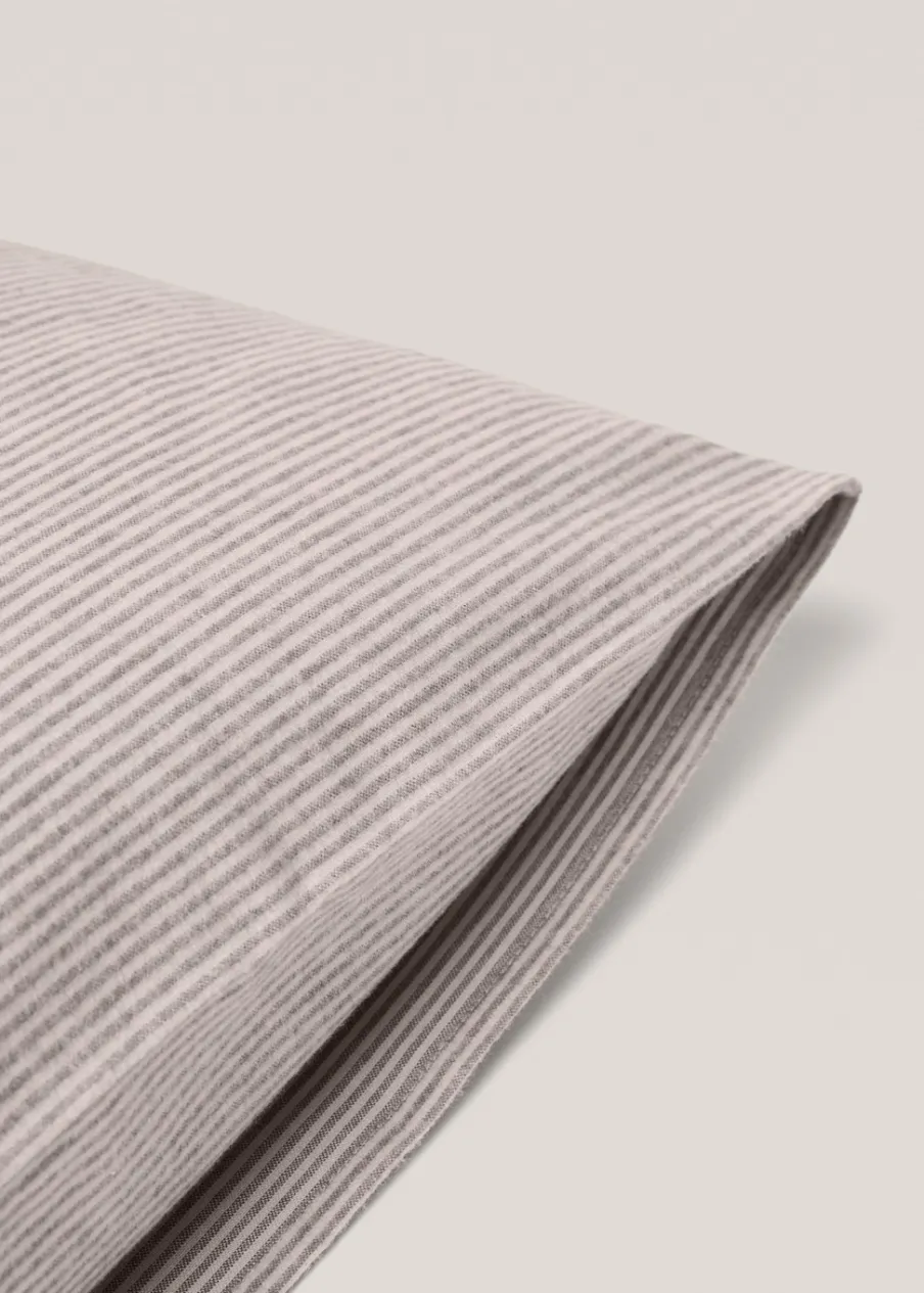 MANGO Poszewki Na Poduszki*Poszewka na poduszkę z bawełnianej flaneli w paski 50 x 75 cm