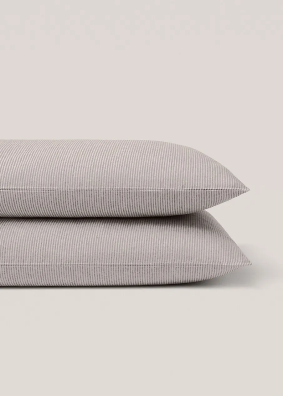 MANGO Poszewki Na Poduszki*Poszewka na poduszkę z bawełnianej flaneli w paski 50 x 75 cm