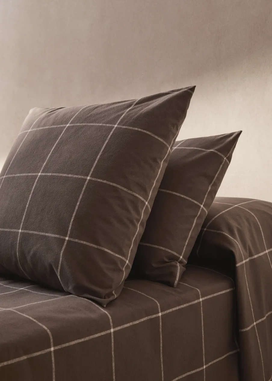 MANGO Poszewki Na Poduszki*Poszewka na poduszkę z bawełnianej flaneli w kratę 60 x 60 cm