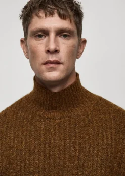 MANGO Kardigany I Swetry*Prążkowany sweter z dekoltem pod szyję