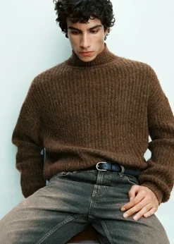 MANGO Kardigany I Swetry*Prążkowany sweter z dekoltem pod szyję