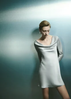 MANGO Sukienki I Kombinezony*Satynowa sukienka z drapowanym dekoltem