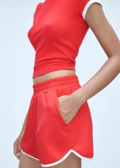 MANGO Krótkie Spodenki*Spodenki o prostym kroju z kontrastowym zakończeniem