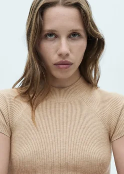 MANGO Sukienki I Kombinezony*Sukienka prążkowana z półgolfem