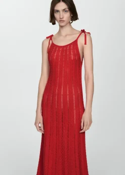 MANGO Sukienki I Kombinezony*Sukienka z ażurowej dzianiny z wiązaniem