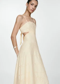 MANGO Sukienki I Kombinezony*Sukienka z haftem i wycięciami po bokach