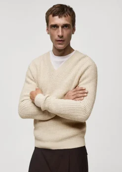 MANGO Kardigany I Swetry*Sweter z dekoltem w szpic z wełny alpaki