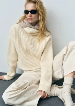MANGO Swetry I Kardigany*Sweter z mieszanki wełny z wywijanym kołnierzem