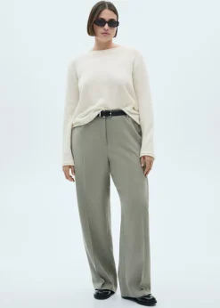 MANGO Swetry I Kardigany*Sweter z okrągłym dekoltem i zapięciem na guziki