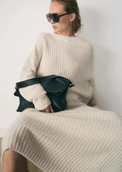 MANGO Swetry I Kardigany*Sweter z półgolfem i dekoracyjnymi szwami