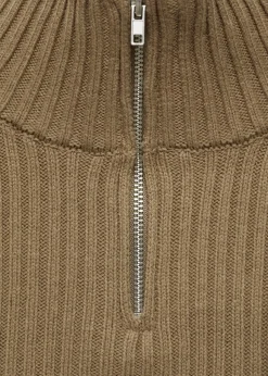 MANGO Swetry I Kardigany*Sweter z półgolfem i logo