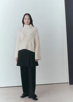 MANGO Swetry I Kardigany*Sweter z wywijanym golfem i ażurowym detalem