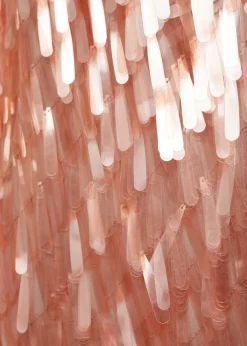 MANGO Sukienki I Kombinezony*Wydekoltowana sukienka z cekinami łezkami